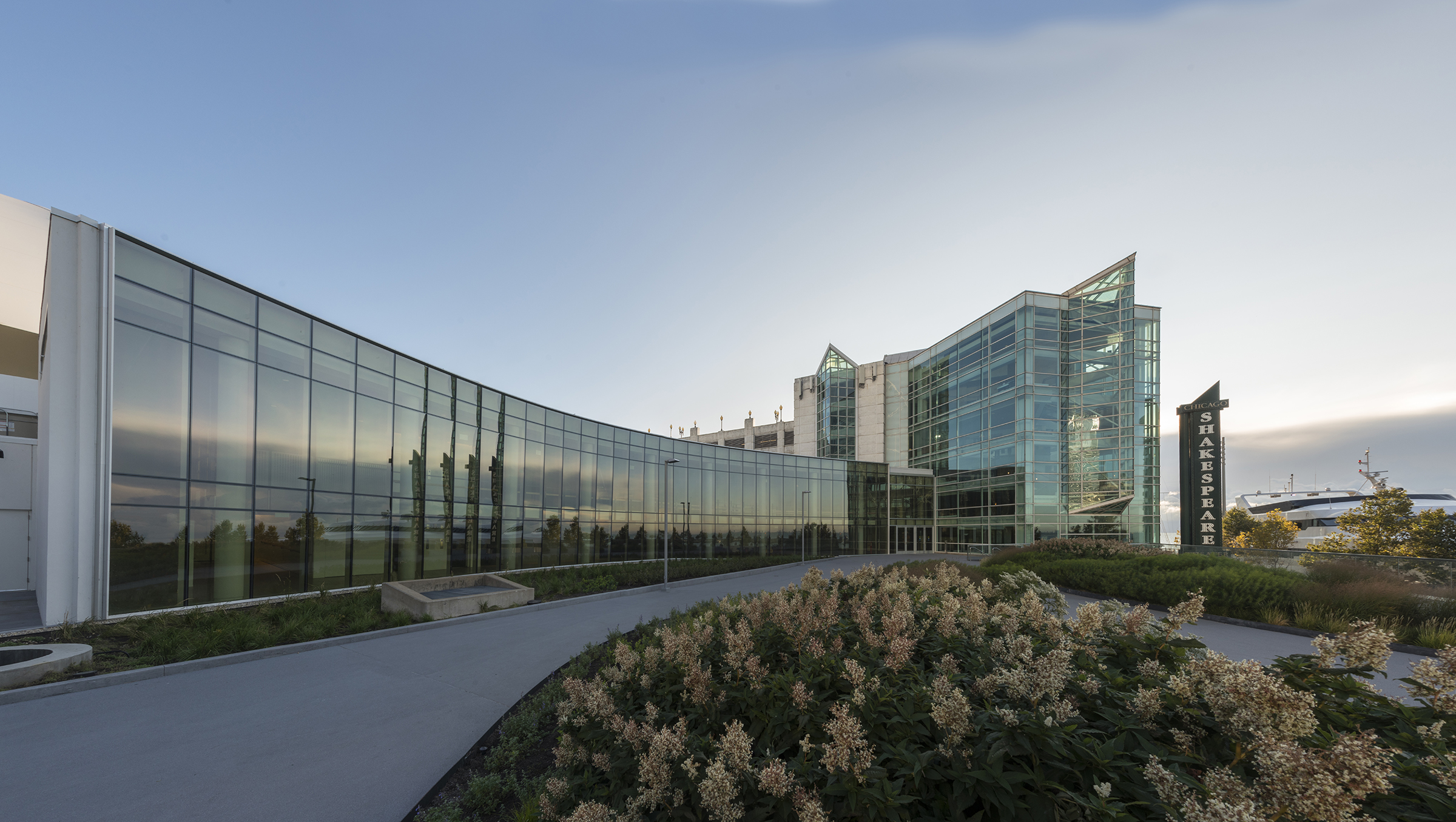 The yard at chicago shakespeare theater